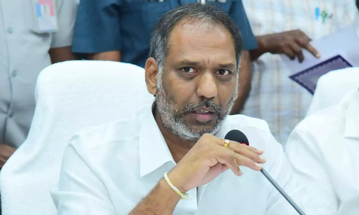 అర్నాబ్ తుఫాను: 6,000 మంది సిబ్బందితో విద్యుత్ శాఖ అప్రమత్తం