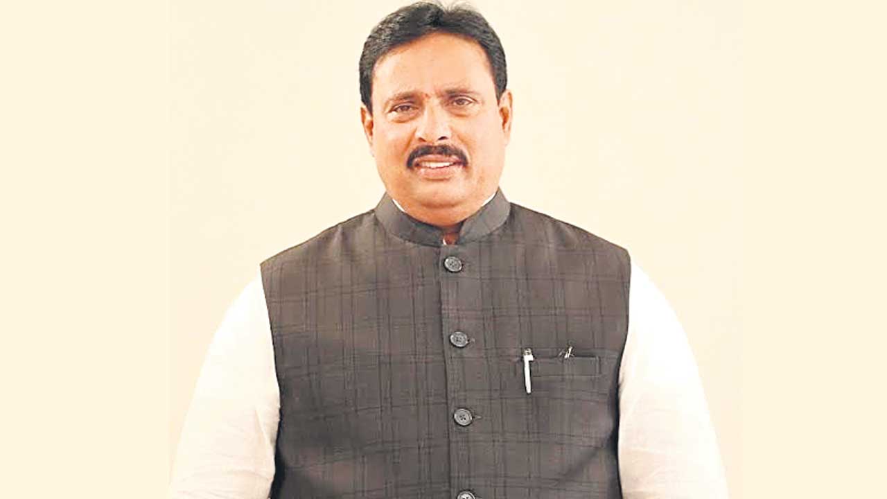 బీఆర్ఎస్ పార్టీలోనే దానం నాగేందర్: హైకోర్టులో న్యాయవాది వాదన