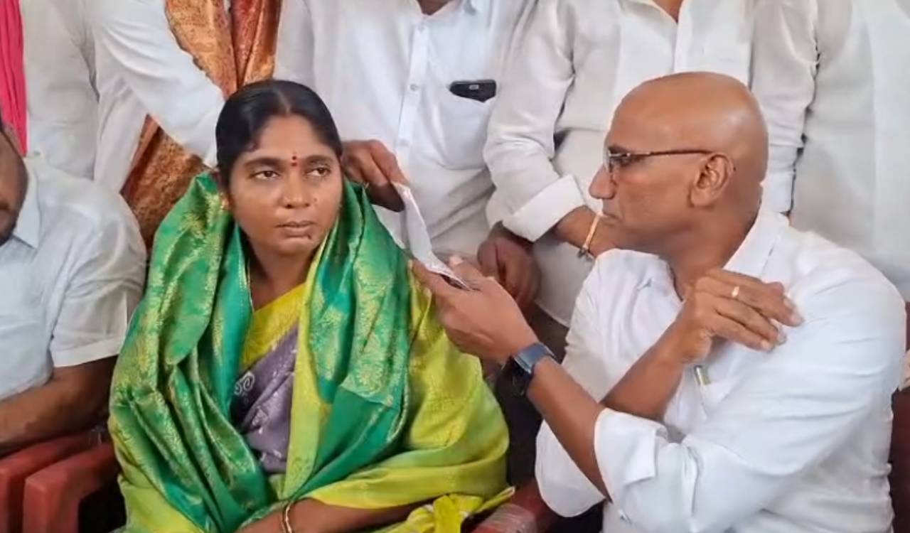 ఎస్సీ సర్పంచ్పై వివక్ష: రేవంత్ రెడ్డి ప్రభుత్వంపై బీఆర్ఎస్ ఆరోపణలు