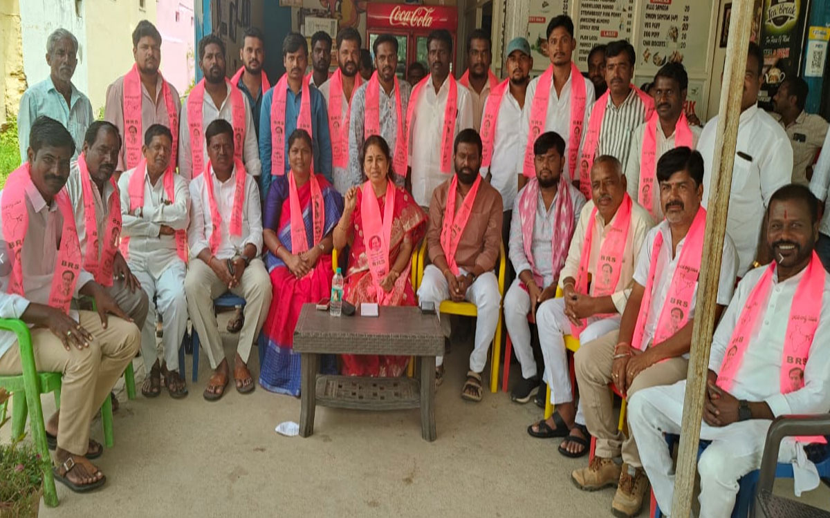 గంధమల్ల ప్రాజెక్టు పనులు వెంటనే ప్రారంభించాలి: సునీతా మహేందర్రెడ్డి