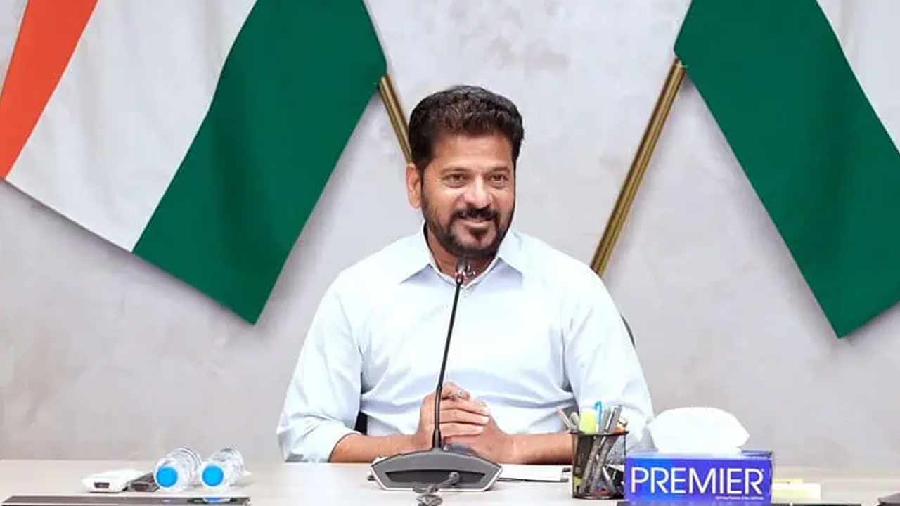హైదరాబాద్‌లో 100 గ్లోబల్ క్యాపబిలిటీ సెంటర్ల ఏర్పాటు: సీఎం రేవంత్