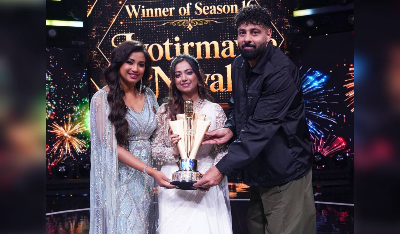 Indian Idol 16 విజేతగా ఒడిశా గాయని జ్యోతిర్మయి నాయక్