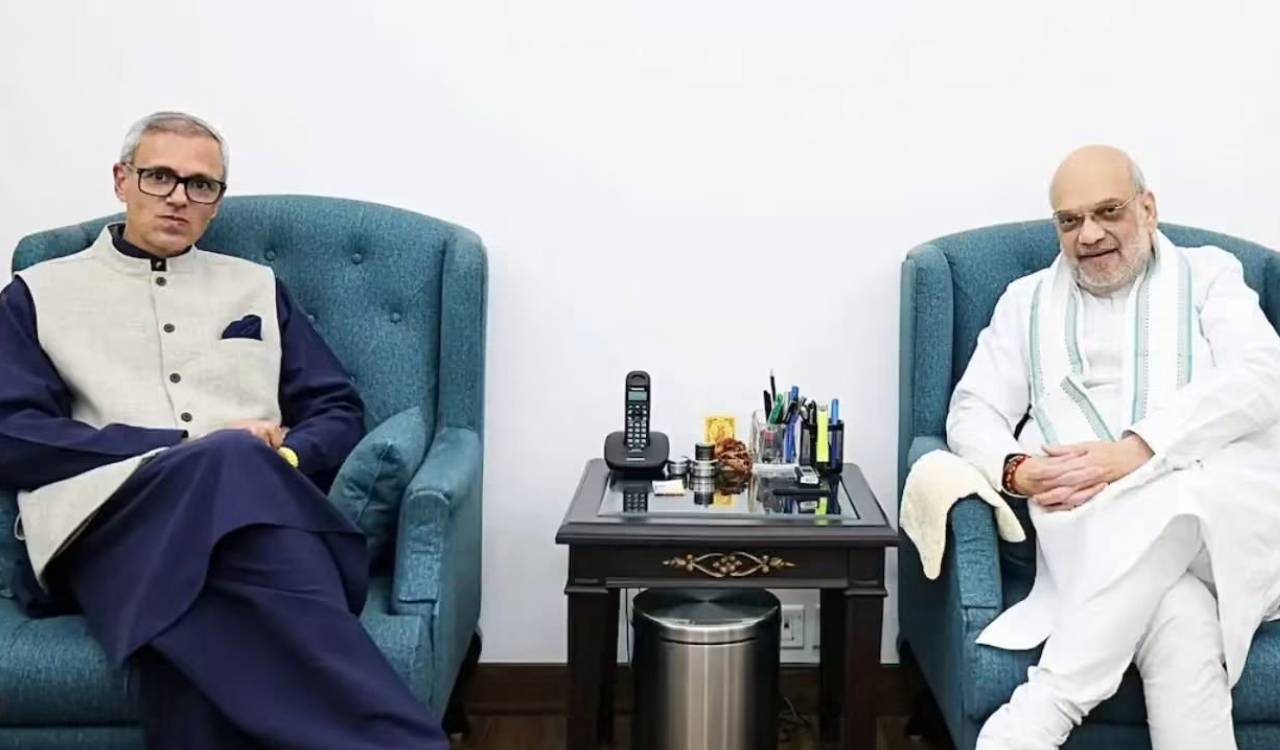 జమ్మూ కాశ్మీర్ రాష్ట్ర హోదాపై అమిత్ షాతో సీఎం ఒమర్ అబ్దుల్లా భేటీ