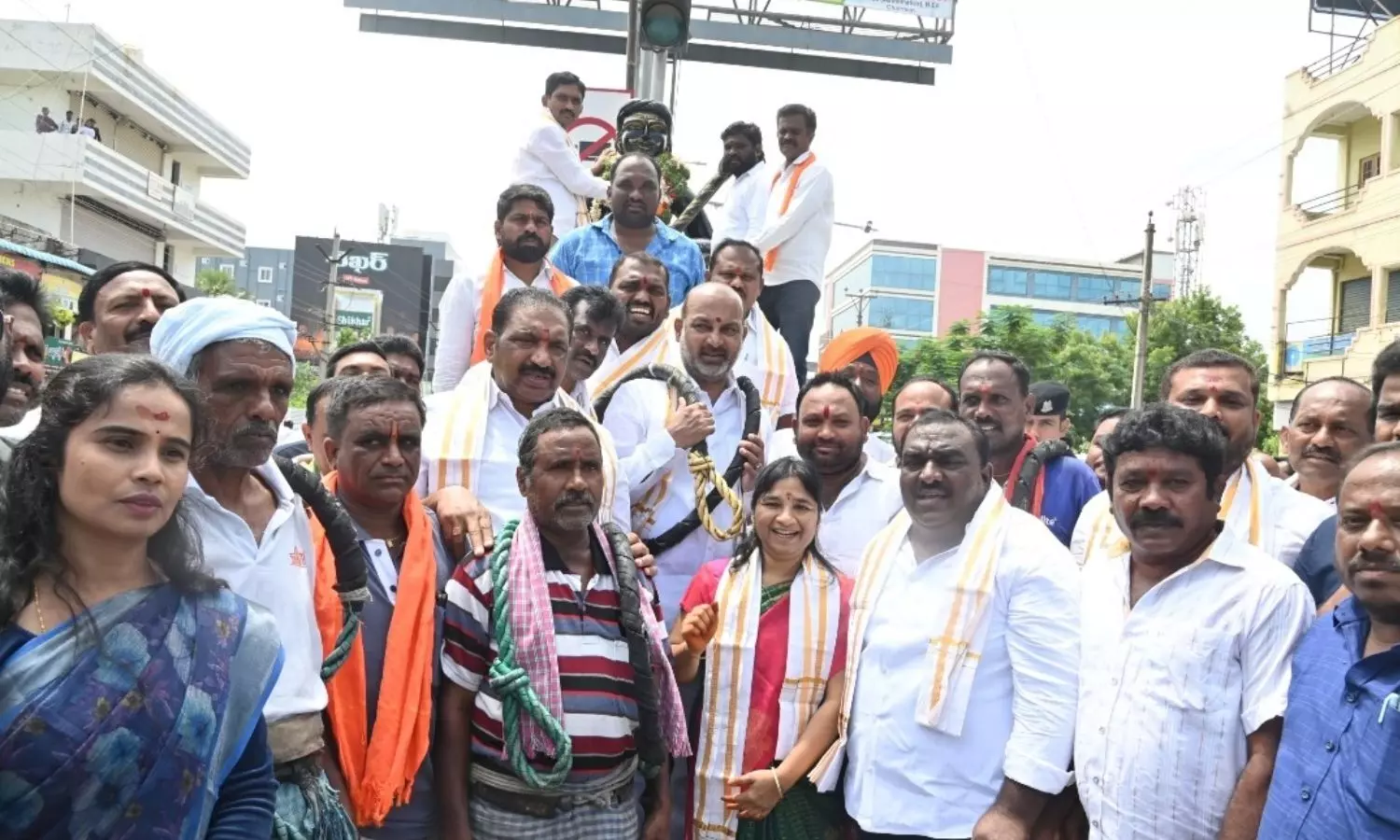 కరీంనగర్లో సర్దార్ సర్వై పాపన్న జయంతి వేడుకలు: బండి సంజయ్