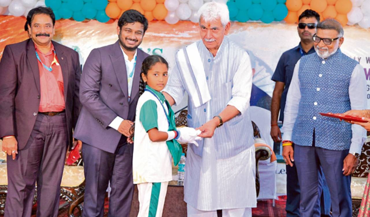 ఖమ్మంలో జమ్మూ కశ్మీర్ లెఫ్టినెంట్ గవర్నర్ మనోజ్ సిన్హా పర్యటన