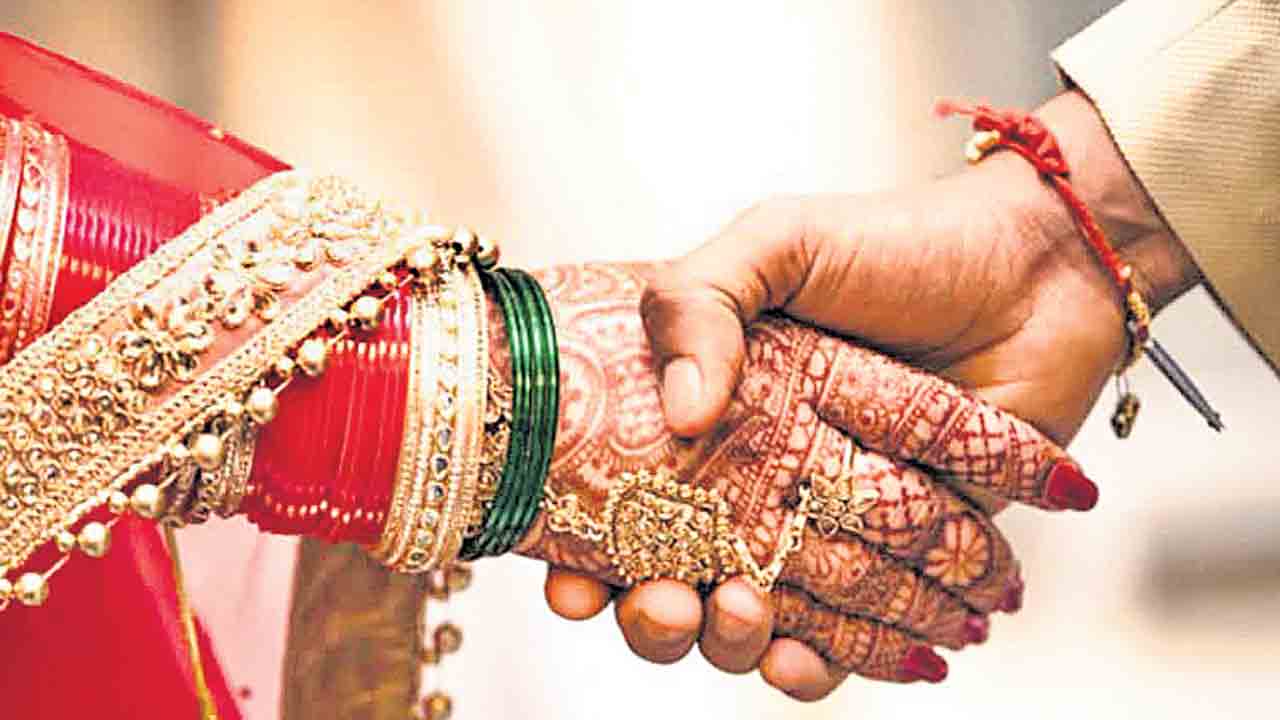 కులాంతర వివాహాలకు రూ.5 లక్షల ప్రోత్సాహం: కేంద్రం కొత్త పథకం
