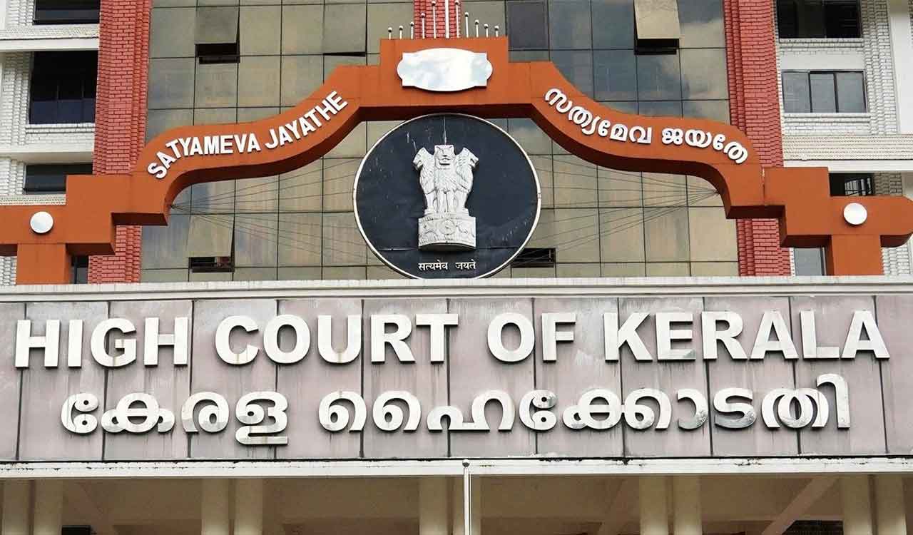 కుమారుడి రోడ్డు ప్రమాద కేసు: అదనపు జిల్లా న్యాయమూర్తికి అరెస్టు నుంచి రక్షణ