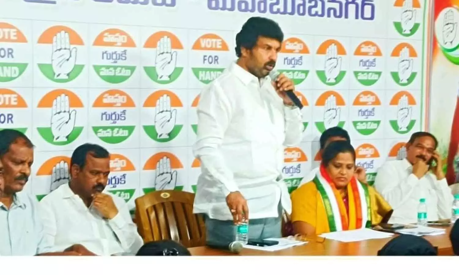 మహబూబ్ నగర్: బూత్ లెవల్ ఏజెంట్ల పనితీరుపై కాంగ్రెస్ సమీక్ష