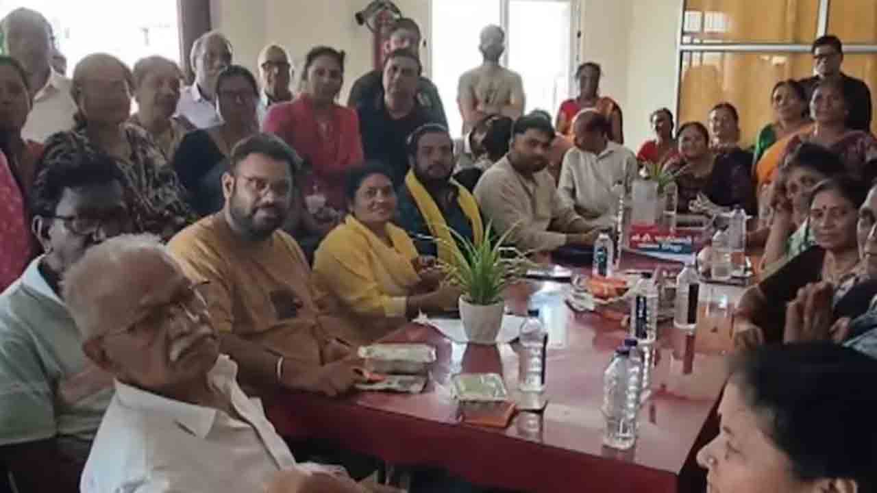 Maharashtra pilgrims | నేపాల్ వరదల్లో చిక్కుకున్న వంద మంది మహారాష్ట్ర యాత్రికులు.. రక్షించిన బీహార్‌ ప్రభుత్వం