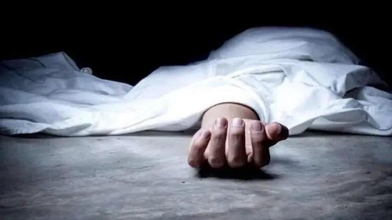 మణుగూరులో యువకుడి హత్య: 30 మందిపై కేసు నమోదు