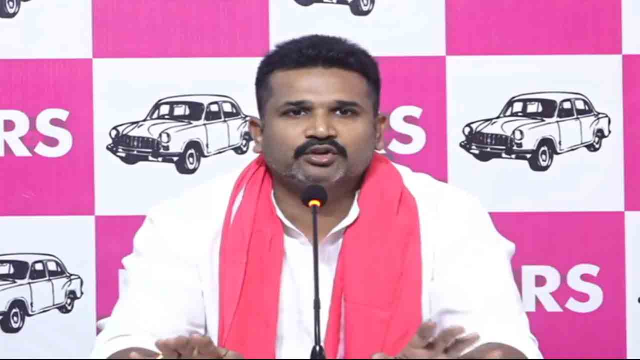 నీట్ ఇష్యూ పక్కదారి పట్టించేందుకే కేటీఆర్పై ఆరోపణలు: మన్నె క్రిశాంక్