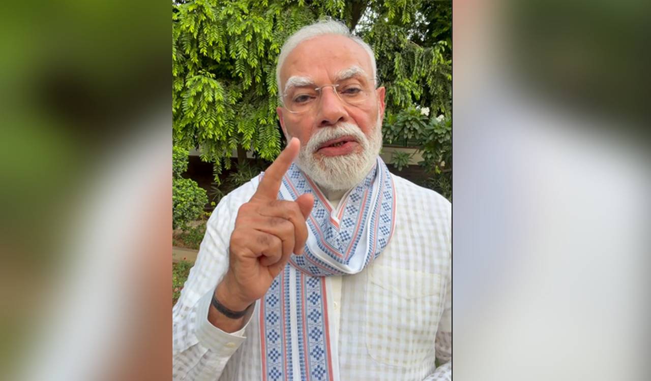 పరీక్షల విధానంపై నిలేకణి నేతృత్వంలో కమిటీని ఏర్పాటు చేసిన ప్రధాని మోడి