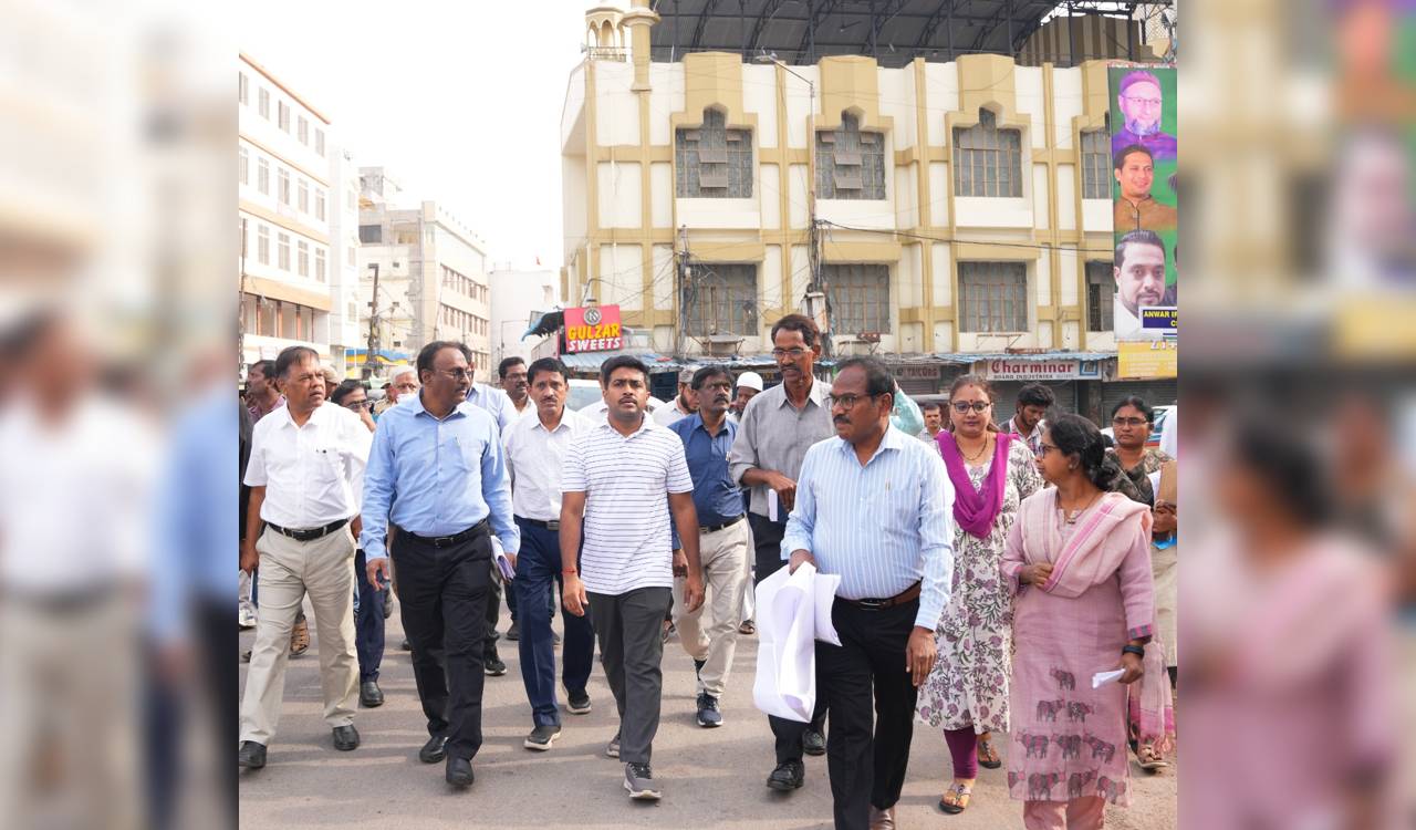 పాతబస్తీ మెట్రో విస్తరణ: ఆస్తుల సేకరణను వేగవంతం చేయాలని అధికారుల ఆదేశం