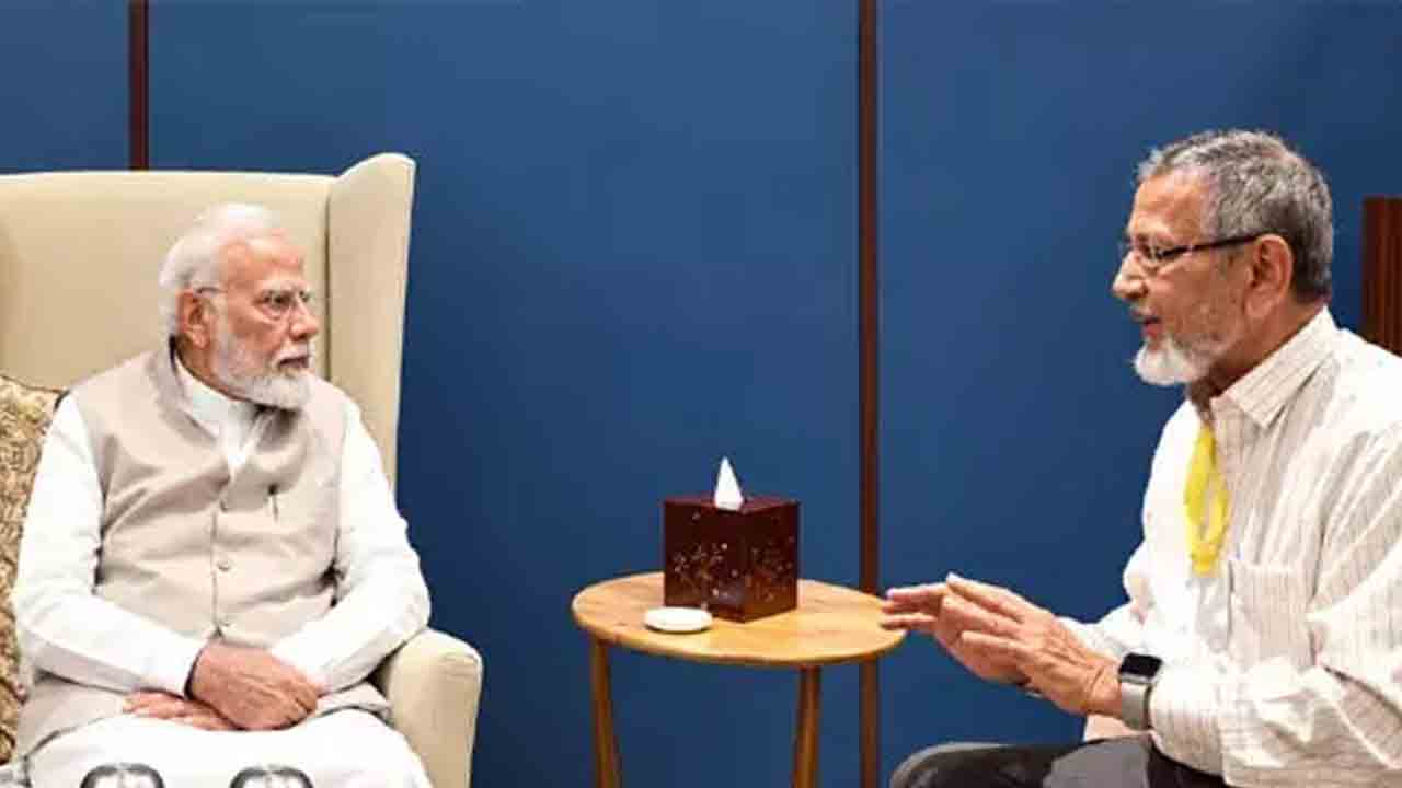 ప్రధాని మోదీకి బాల్య స్నేహితుడి ఫిర్యాదు: భూమి కబ్జాపై విచారణ