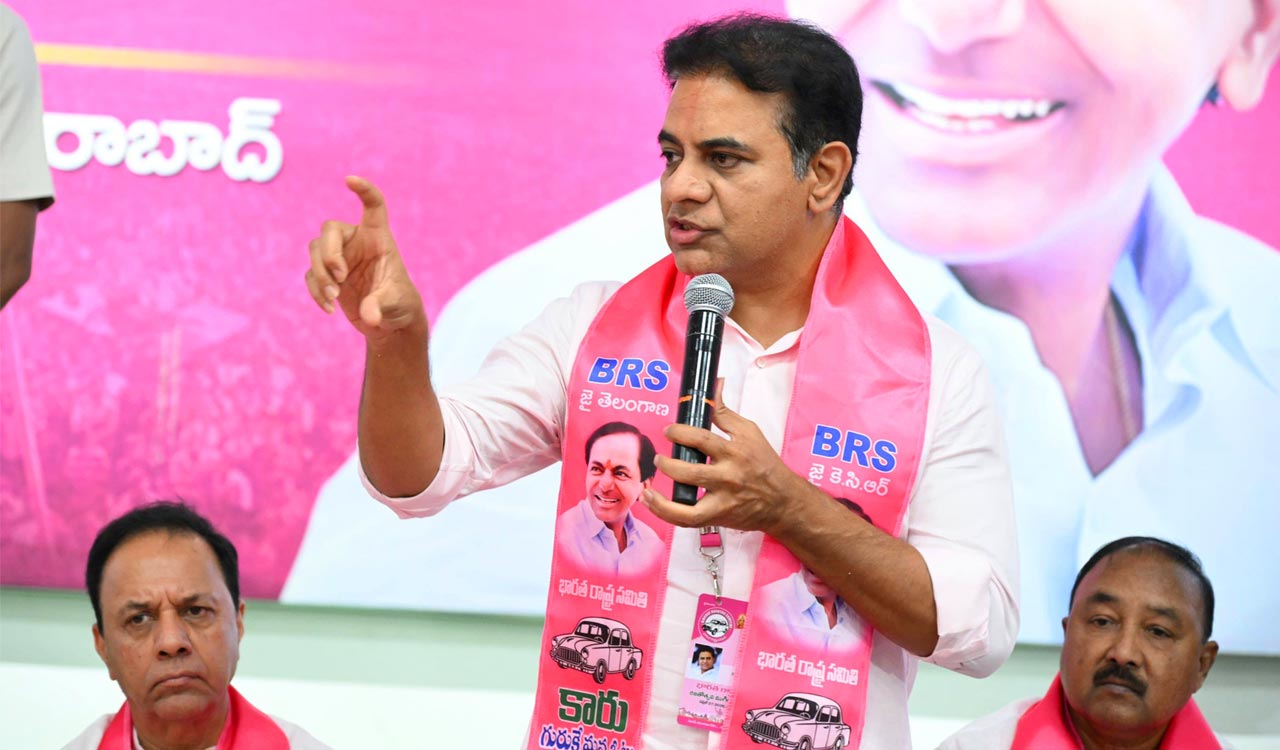 రేడియల్ రోడ్ టెండర్లలో 15% కమిషన్ ఆరోపణ: రేవంత్ రెడ్డిపై కేటీఆర్ విమర్శలు