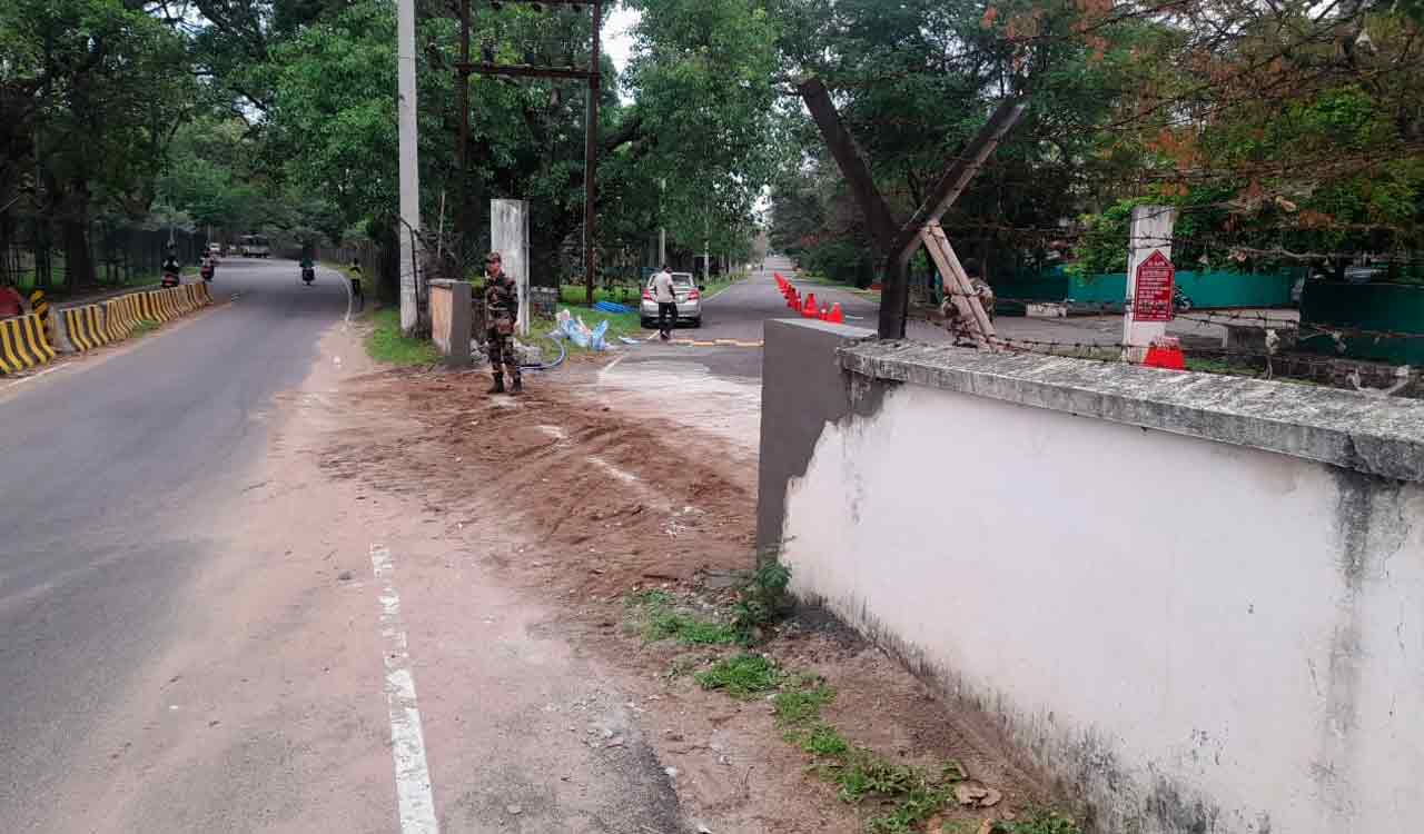 సికింద్రాబాద్ కంటోన్మెంట్‌లో మూసివేసిన రోడ్లు, 3.5 లక్షల మందికి ఇబ్బందులు