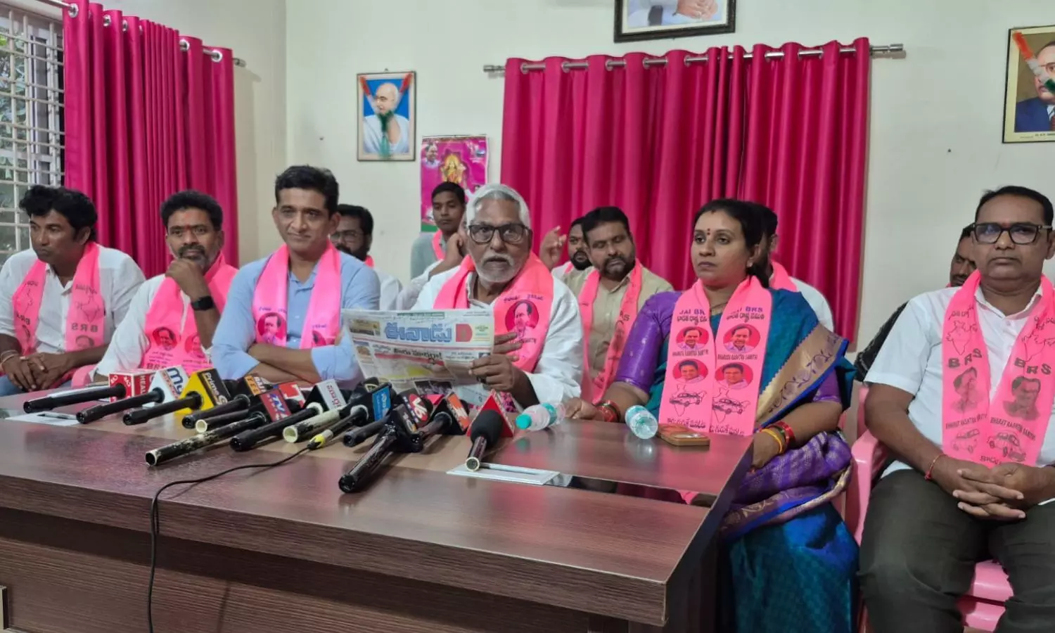 సీఎం రేవంత్ రెడ్డిని సస్పెండ్ చేయాలని జీవన్ రెడ్డి డిమాండ్