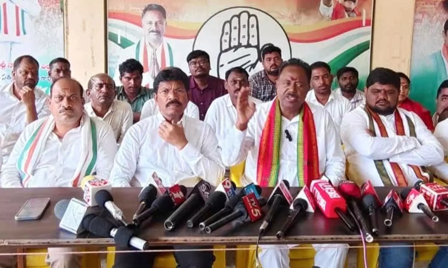 సింగరేణి కార్మికులకు దసరా బోనస్, భూపాలపల్లి అభివృద్ధికి రూ. 73 కోట్లు