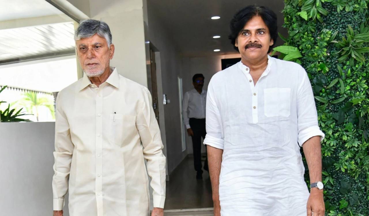 స్థానిక సంస్థల ఎన్నికల సీట్ల సర్దుబాటుపై చంద్రబాబు, పవన్ భేటీ