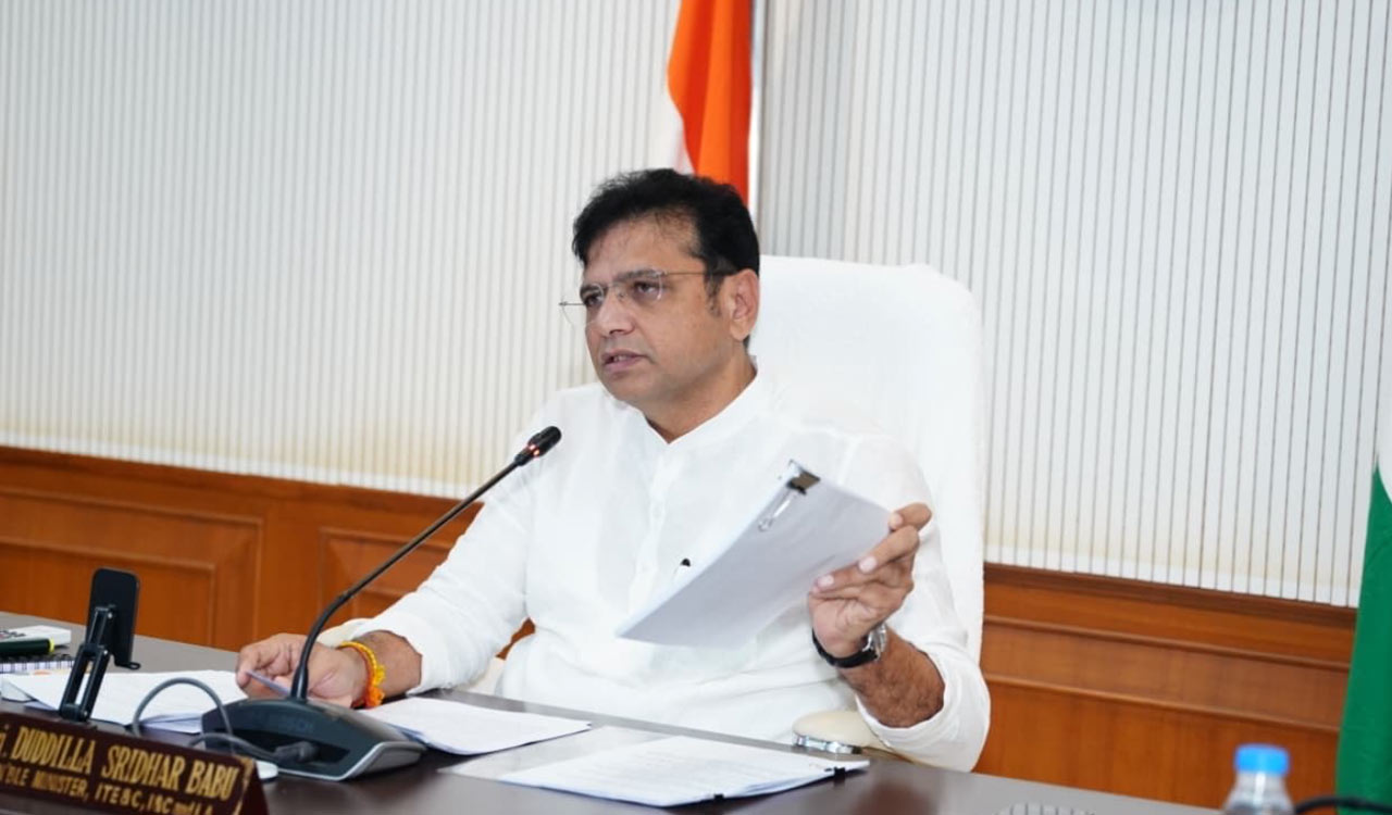 తెలంగాణ, కర్ణాటక పరిశ్రమల భాగస్వామ్యానికి మంత్రి శ్రీధర్ బాబు పిలుపు