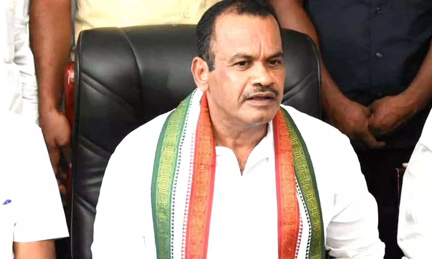 తెలంగాణ రోడ్ల భద్రతపై మంత్రి కొమటిరెడ్డి వెంకట్ రెడ్డి సమీక్ష