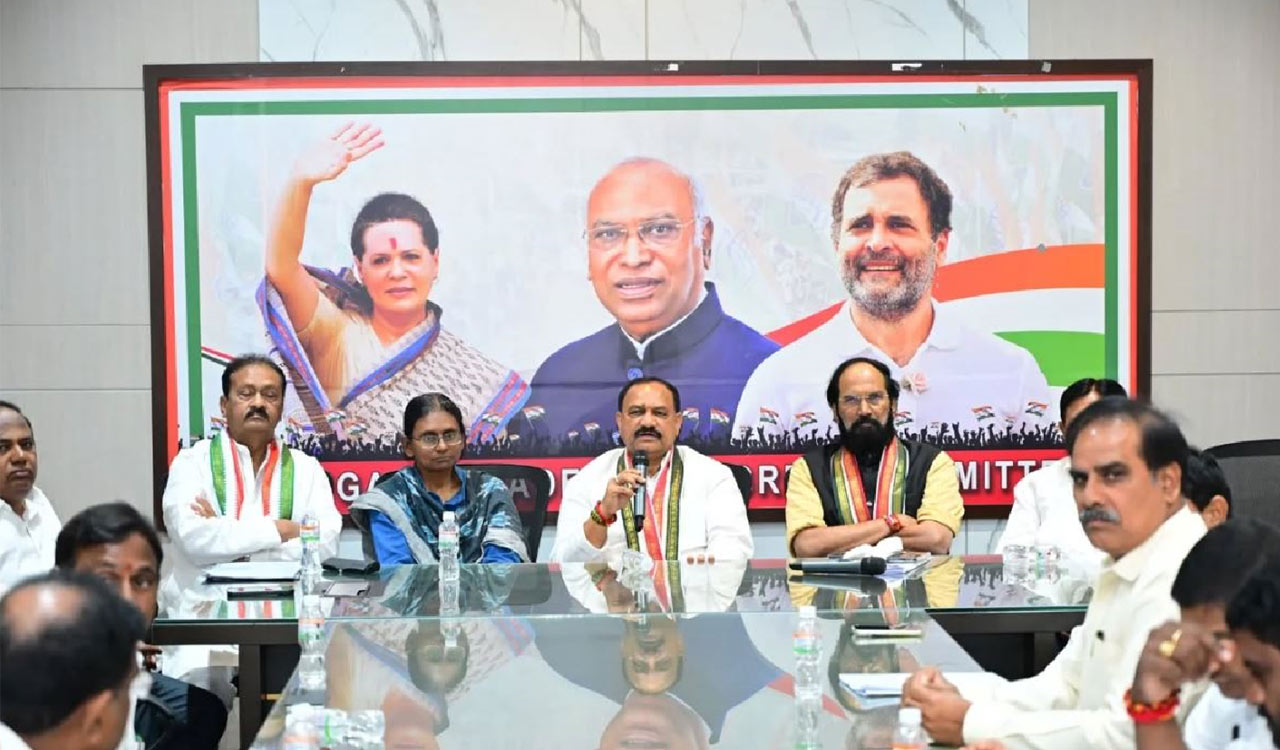 తెలంగాణలో స్థానిక సంస్థల ఎన్నికలు: నిధుల కోతపై ప్రభుత్వం ఆందోళన