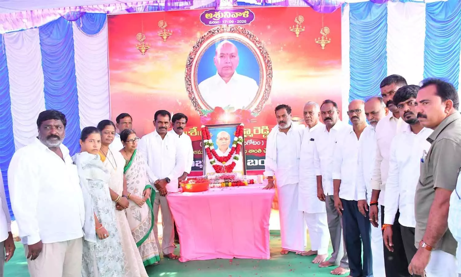 వనపర్తి: ఇందిరమ్మ ఇళ్ల నిర్మాణానికి కాంట్రాక్టర్ల సేవలు వినియోగించుకోవచ్చు