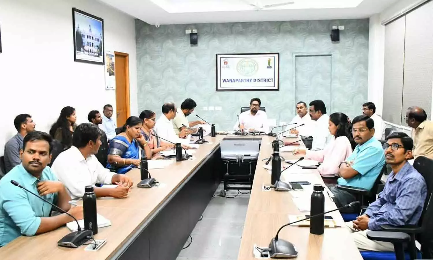 వనపర్తిలో పెండింగ్ భూ దరఖాస్తులను వేగవంతంగా పరిష్కరించండి: కలెక్టర్ ఆదేశం