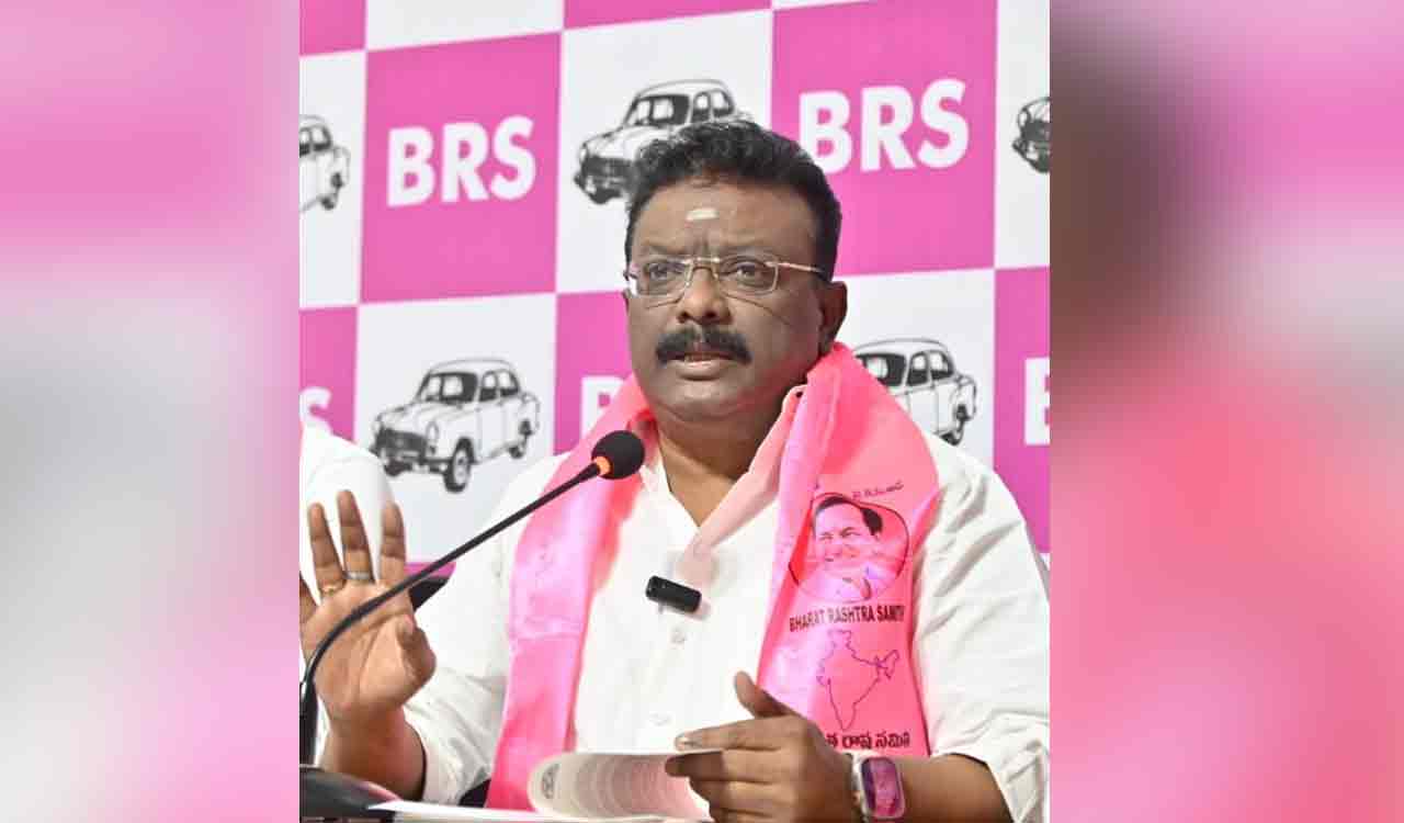 విద్యార్థుల సర్టిఫికెట్లు నిలిపివేత: కాంగ్రెస్ ప్రభుత్వంపై దాసోజు శ్రవణ్ ఆగ్రహం
