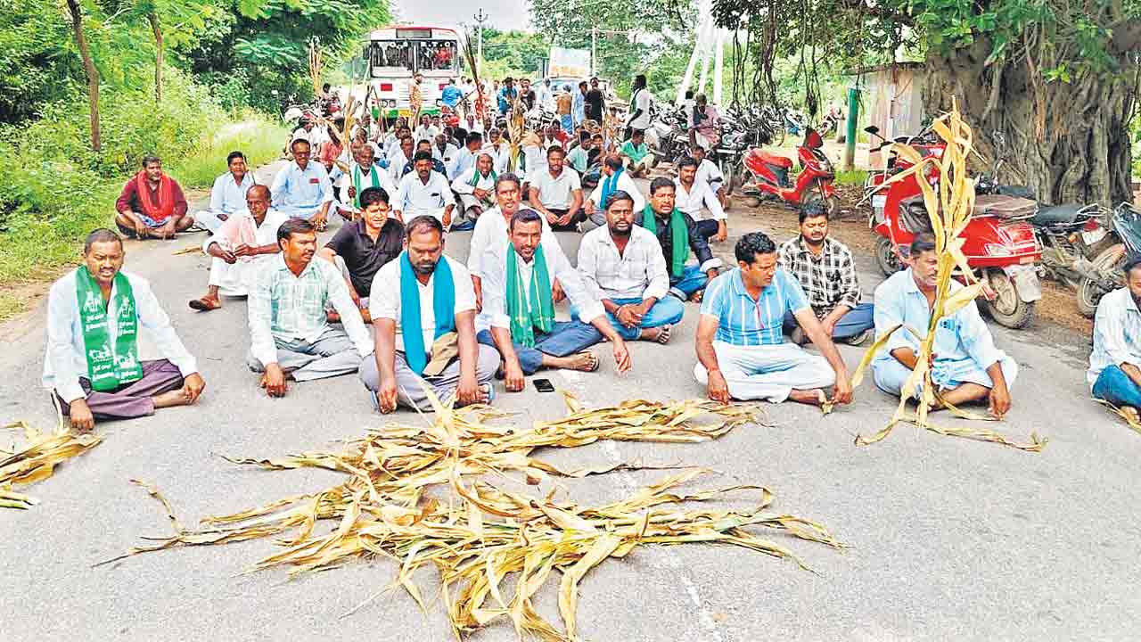 విద్యుత్తు కోతలు, ఎండిపోతున్న పంటలు: రాష్ట్రవ్యాప్తంగా రైతుల ఆందోళనలు