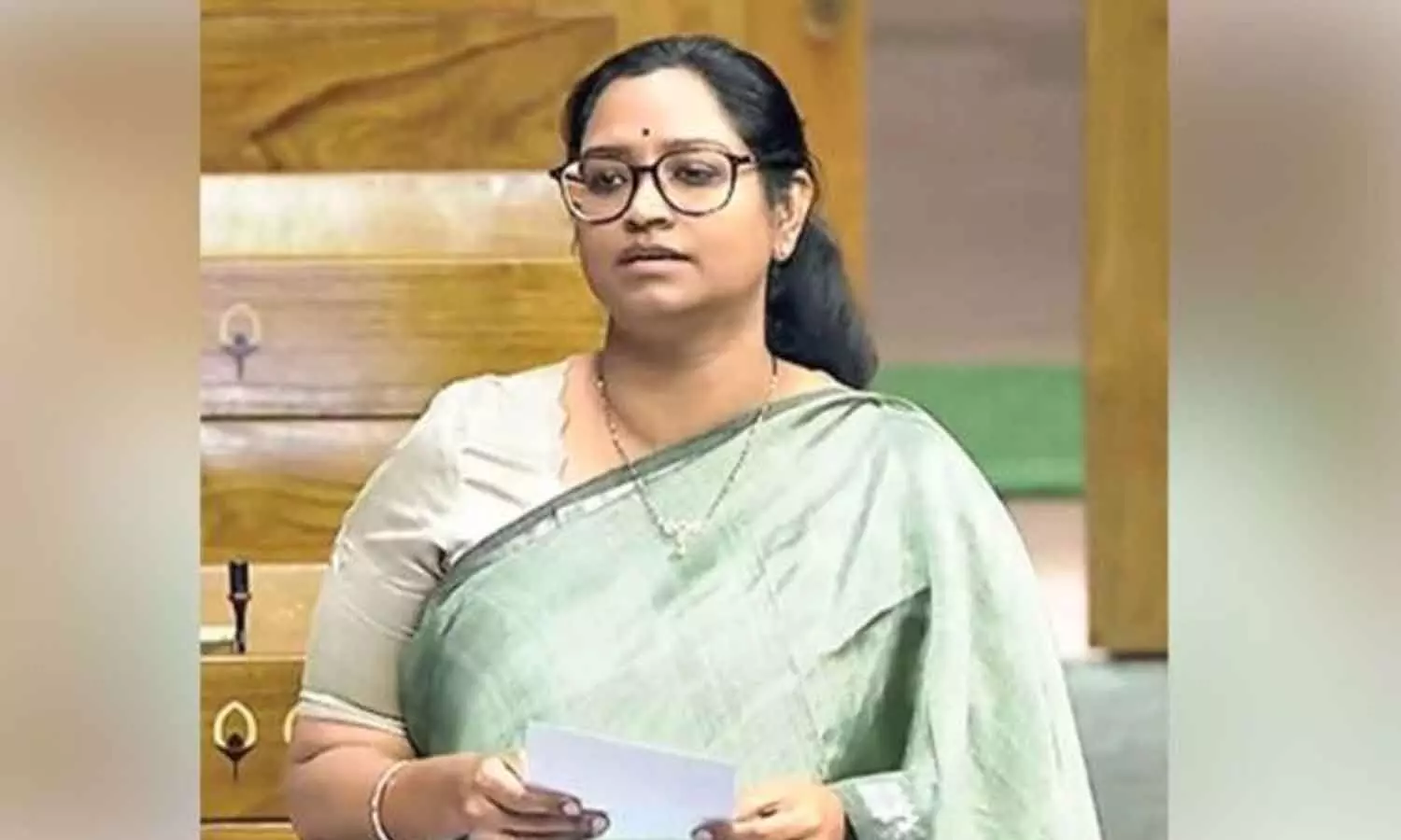 వరంగల్ అభివృద్ధికి కేంద్ర సహకారం కోరిన ఎంపీ కడియం కావ్య